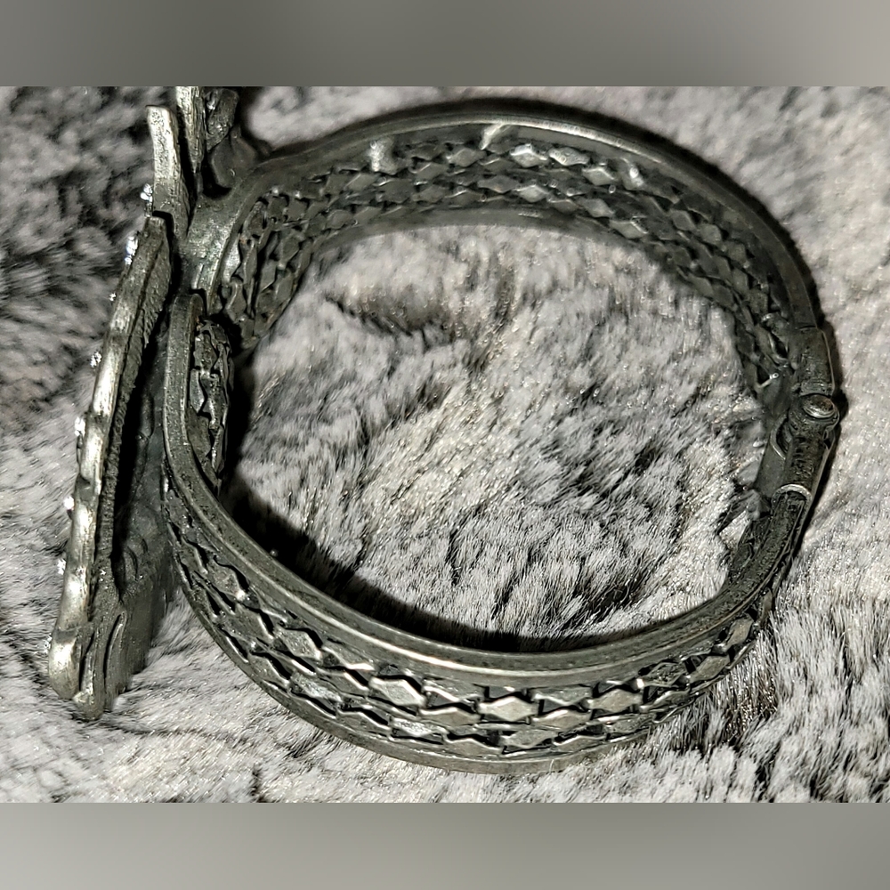 Beautiful Hinged Cuff Bangle Rhinestone Feather B… - image 4